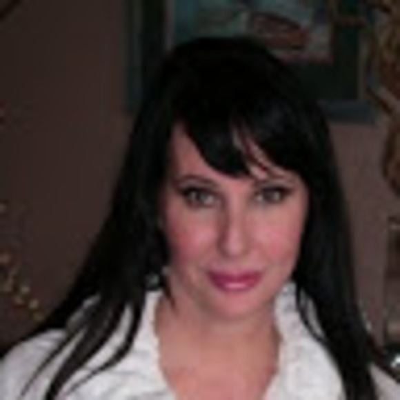 Meet your Posher, Maureen - Picture 1 of 1